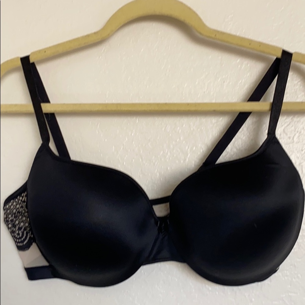 Maidenform black padded bra 38D